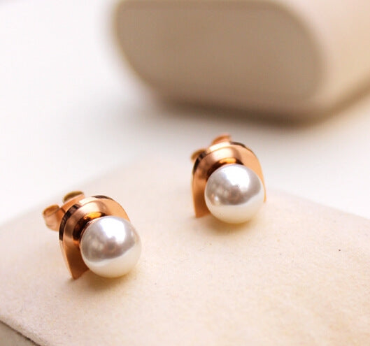 대너리스 화이트 진주 스터드 귀걸이